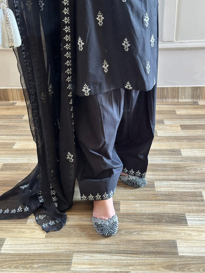 BLACK SITARA